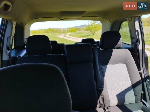 Черный Опель Зафира, объемом двигателя 1.6 л и пробегом 219 тыс. км за 7000 $, фото 25 на Automoto.ua