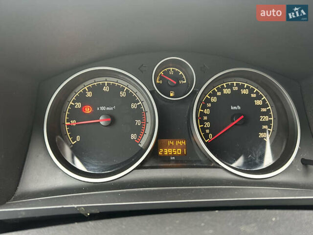 Опель Зафира 2012 в Чернигове на Automoto.ua Черный Опель Зафира, объемом двигателя 1.8 л и пробегом 239 тыс. км за 7799 $, фото 43 на Automoto.ua