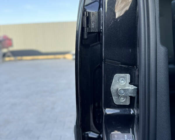 Черный Опель Зафира, объемом двигателя 1.8 л и пробегом 213 тыс. км за 7700 $, фото 114 на Automoto.ua