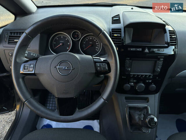 Черный Опель Зафира, объемом двигателя 1.7 л и пробегом 189 тыс. км за 8350 $, фото 64 на Automoto.ua