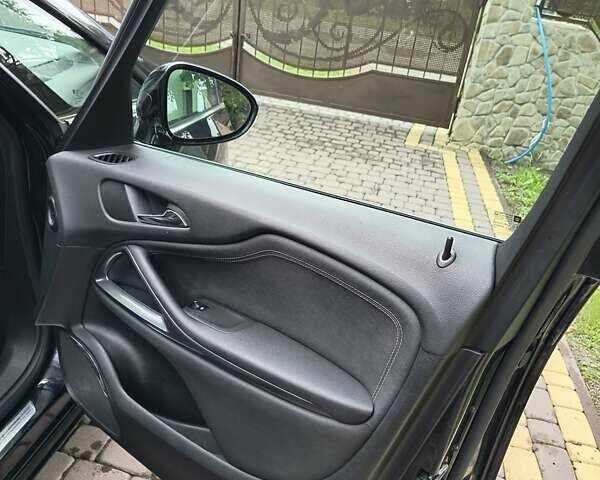 Черный Опель Зафира, объемом двигателя 1.96 л и пробегом 242 тыс. км за 9500 $, фото 13 на Automoto.ua