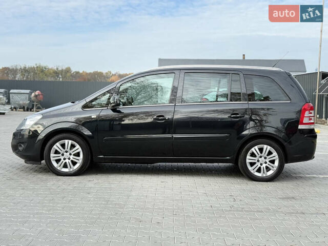 Черный Опель Зафира, объемом двигателя 1.8 л и пробегом 213 тыс. км за 7700 $, фото 6 на Automoto.ua