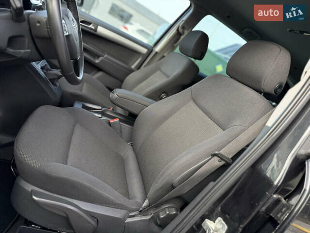 Черный Опель Зафира, объемом двигателя 1.8 л и пробегом 213 тыс. км за 7700 $, фото 43 на Automoto.ua