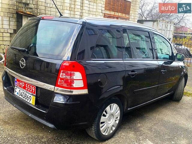 Чорний Опель Зафіра, об'ємом двигуна 1.7 л та пробігом 212 тис. км за 7500 $, фото 6 на Automoto.ua