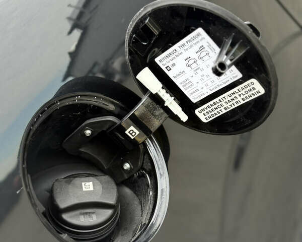 Черный Опель Зафира, объемом двигателя 1.8 л и пробегом 213 тыс. км за 7700 $, фото 121 на Automoto.ua