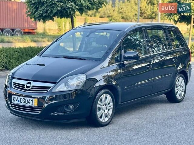 Чорний Опель Зафіра, об'ємом двигуна 1.7 л та пробігом 209 тис. км за 7950 $, фото 13 на Automoto.ua