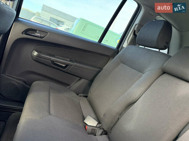 Черный Опель Зафира, объемом двигателя 1.8 л и пробегом 213 тыс. км за 7700 $, фото 73 на Automoto.ua