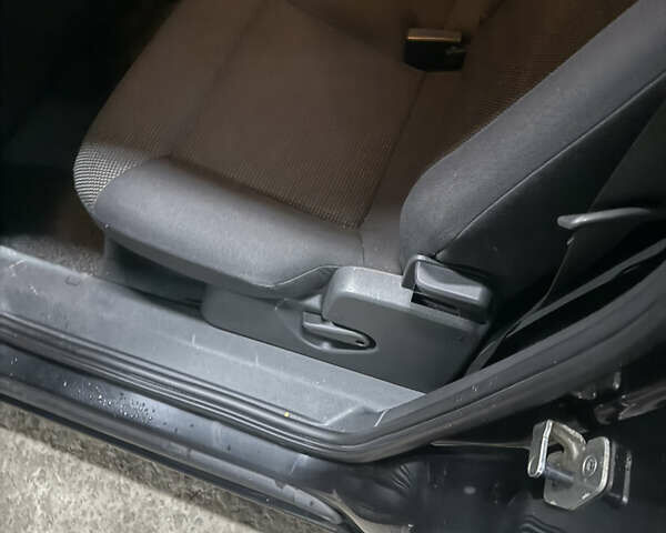 Черный Опель Зафира, объемом двигателя 1.8 л и пробегом 214 тыс. км за 7600 $, фото 13 на Automoto.ua