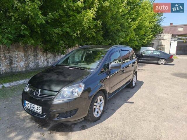 Черный Опель Зафира, объемом двигателя 1.8 л и пробегом 35 тыс. км за 10500 $, фото 1 на Automoto.ua