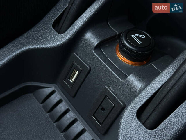 Черный Опель Зафира, объемом двигателя 1.7 л и пробегом 189 тыс. км за 8350 $, фото 58 на Automoto.ua