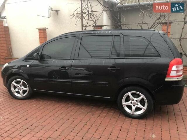 Черный Опель Зафира, объемом двигателя 1.8 л и пробегом 175 тыс. км за 7500 $, фото 2 на Automoto.ua