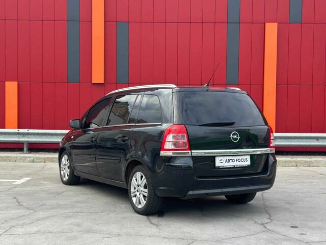 Черный Опель Зафира, объемом двигателя 1.7 л и пробегом 308 тыс. км за 7290 $, фото 5 на Automoto.ua
