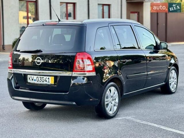 Чорний Опель Зафіра, об'ємом двигуна 1.7 л та пробігом 209 тис. км за 7950 $, фото 17 на Automoto.ua