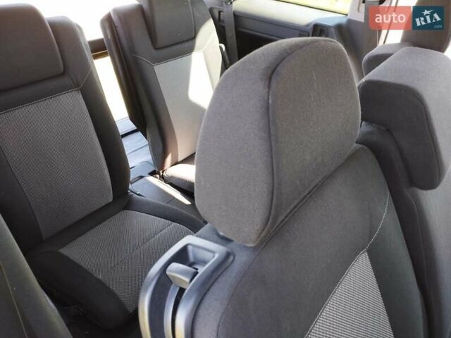 Черный Опель Зафира, объемом двигателя 1.6 л и пробегом 219 тыс. км за 7000 $, фото 31 на Automoto.ua