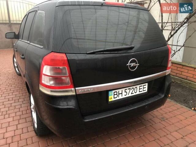 Черный Опель Зафира, объемом двигателя 1.8 л и пробегом 175 тыс. км за 7500 $, фото 4 на Automoto.ua