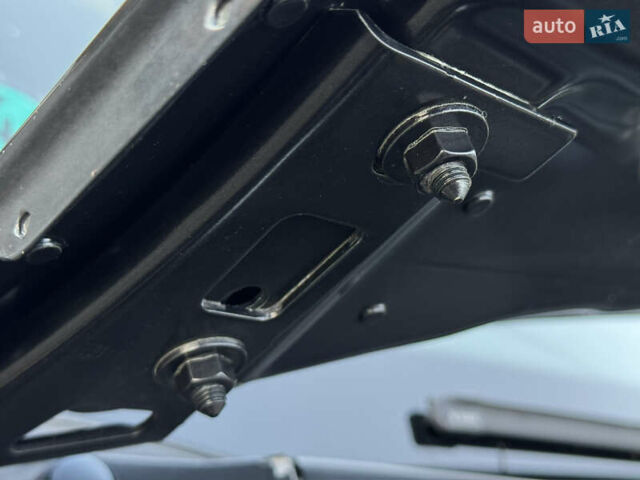 Черный Опель Зафира, объемом двигателя 1.7 л и пробегом 189 тыс. км за 8350 $, фото 113 на Automoto.ua