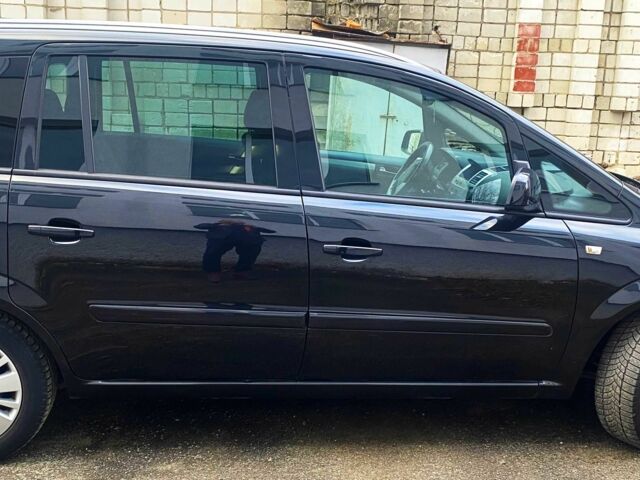 Черный Опель Зафира, объемом двигателя 1.7 л и пробегом 212 тыс. км за 7800 $, фото 7 на Automoto.ua