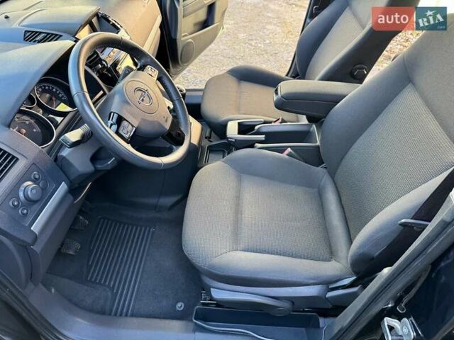 Чорний Опель Зафіра, об'ємом двигуна 1.7 л та пробігом 209 тис. км за 7950 $, фото 23 на Automoto.ua