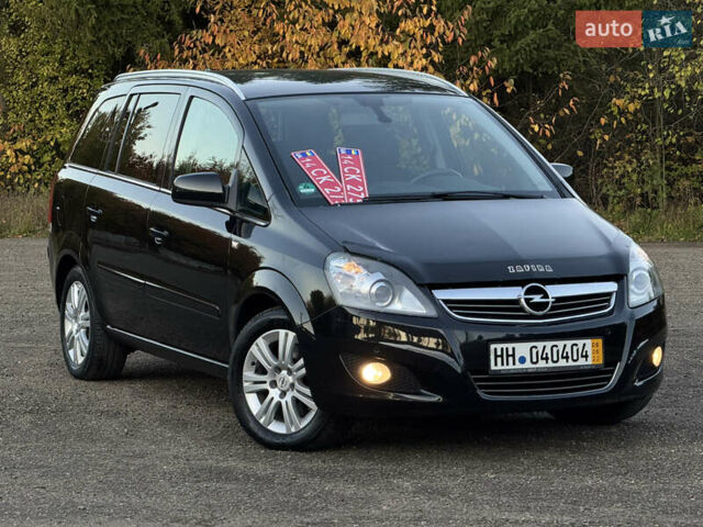Черный Опель Зафира, объемом двигателя 1.7 л и пробегом 189 тыс. км за 8350 $, фото 132 на Automoto.ua