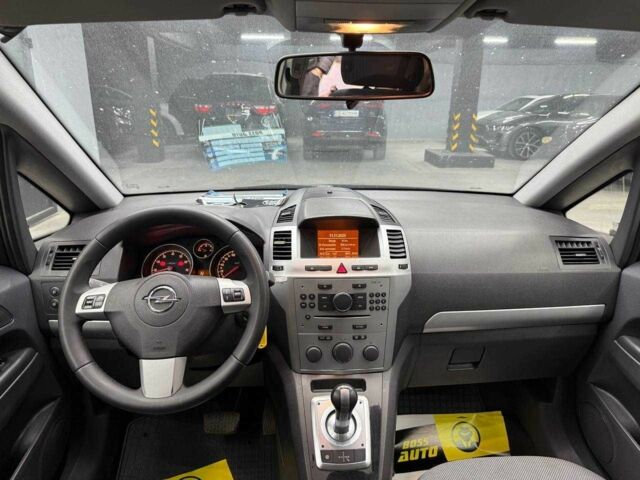 Черный Опель Зафира, объемом двигателя 1.8 л и пробегом 204 тыс. км за 8500 $, фото 15 на Automoto.ua