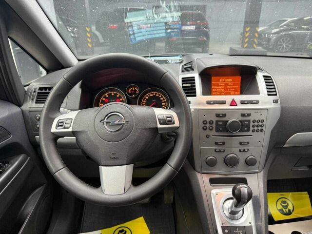 Черный Опель Зафира, объемом двигателя 1.8 л и пробегом 204 тыс. км за 8500 $, фото 16 на Automoto.ua