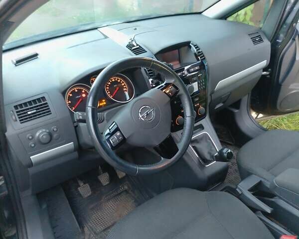 Опель Зафира 2013 в Нововолынск на Automoto.ua Черный Опель Зафира, объемом двигателя 1.7 л и пробегом 216 тыс. км за 9300 $, фото 15 на Automoto.ua