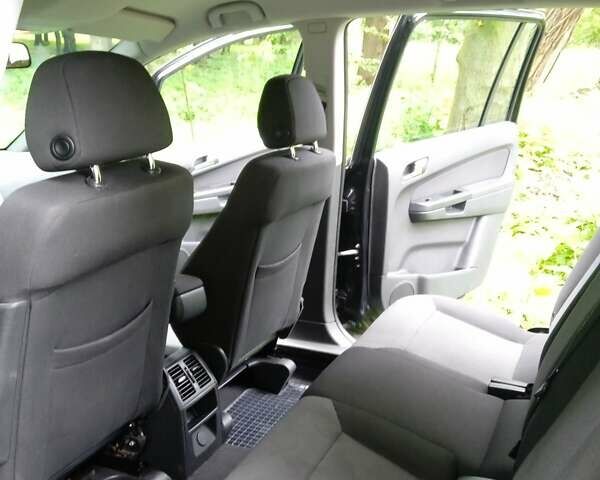 Чорний Опель Зафіра, об'ємом двигуна 1.8 л та пробігом 204 тис. км за 8900 $, фото 25 на Automoto.ua