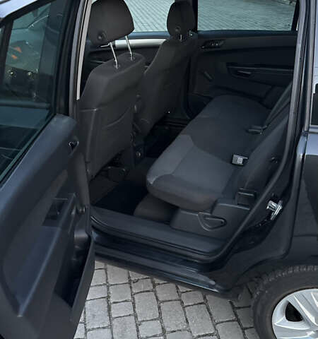 Черный Опель Зафира, объемом двигателя 1.7 л и пробегом 209 тыс. км за 8500 $, фото 24 на Automoto.ua