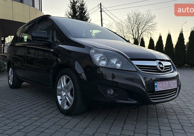 Черный Опель Зафира, объемом двигателя 1.7 л и пробегом 209 тыс. км за 8500 $, фото 8 на Automoto.ua