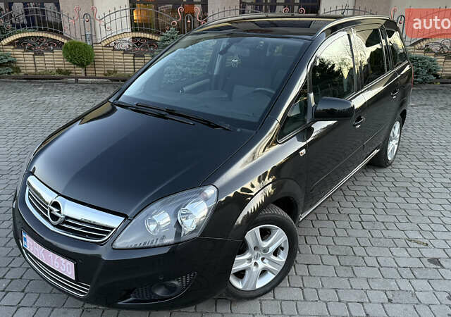 Черный Опель Зафира, объемом двигателя 1.7 л и пробегом 209 тыс. км за 8500 $, фото 1 на Automoto.ua