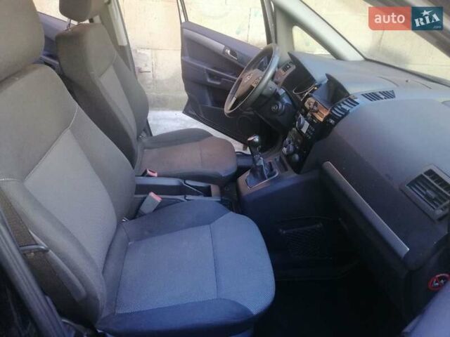 Черный Опель Зафира, объемом двигателя 1.8 л и пробегом 218 тыс. км за 6900 $, фото 12 на Automoto.ua