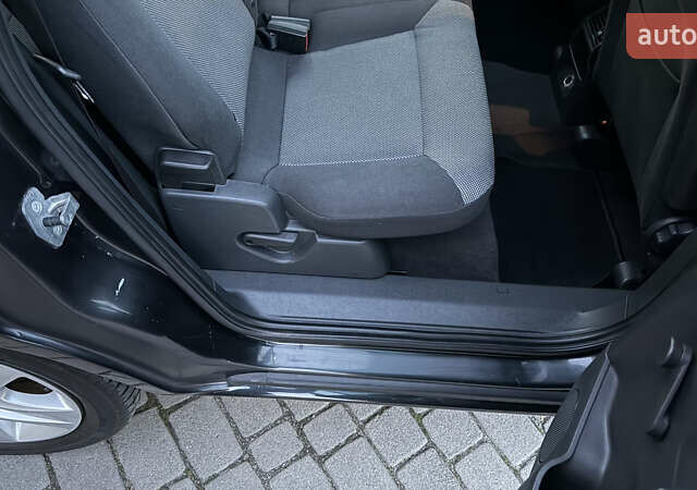 Черный Опель Зафира, объемом двигателя 1.7 л и пробегом 209 тыс. км за 8500 $, фото 35 на Automoto.ua