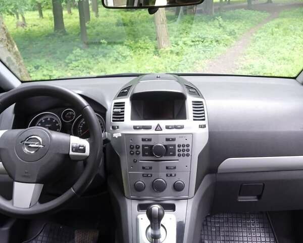 Чорний Опель Зафіра, об'ємом двигуна 1.8 л та пробігом 204 тис. км за 8900 $, фото 26 на Automoto.ua