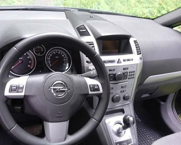Чорний Опель Зафіра, об'ємом двигуна 1.8 л та пробігом 204 тис. км за 8900 $, фото 19 на Automoto.ua