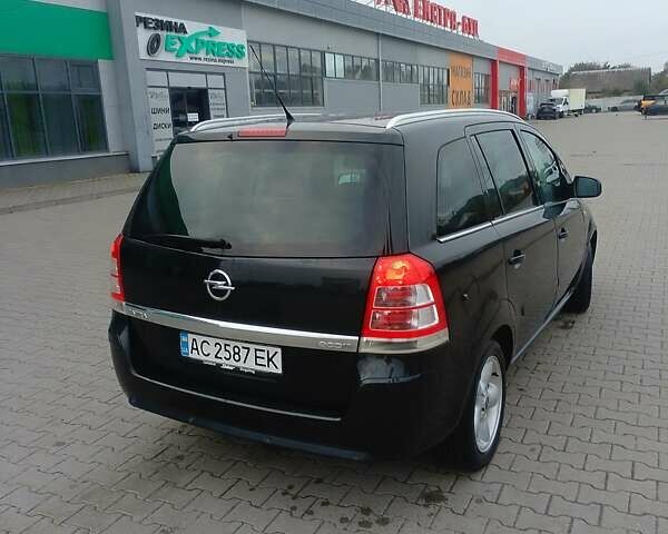 Опель Зафира 2013 в Нововолынск на Automoto.ua Черный Опель Зафира, объемом двигателя 1.7 л и пробегом 216 тыс. км за 9300 $, фото 4 на Automoto.ua