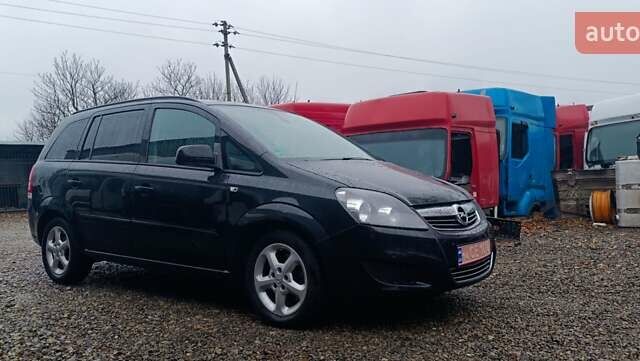 Черный Опель Зафира, объемом двигателя 1.7 л и пробегом 266 тыс. км за 8000 $, фото 1 на Automoto.ua