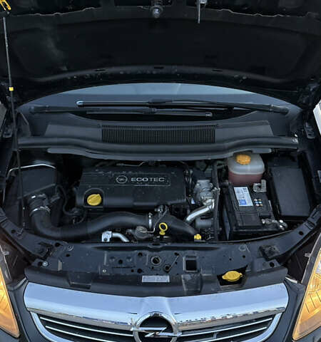 Черный Опель Зафира, объемом двигателя 1.7 л и пробегом 209 тыс. км за 8500 $, фото 42 на Automoto.ua