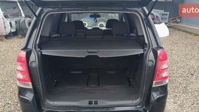 Черный Опель Зафира, объемом двигателя 1.7 л и пробегом 266 тыс. км за 8000 $, фото 4 на Automoto.ua