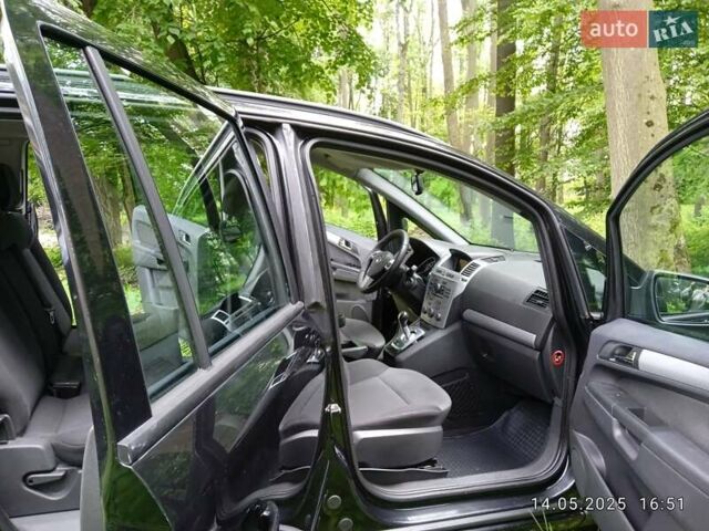 Чорний Опель Зафіра, об'ємом двигуна 1.8 л та пробігом 204 тис. км за 8900 $, фото 21 на Automoto.ua
