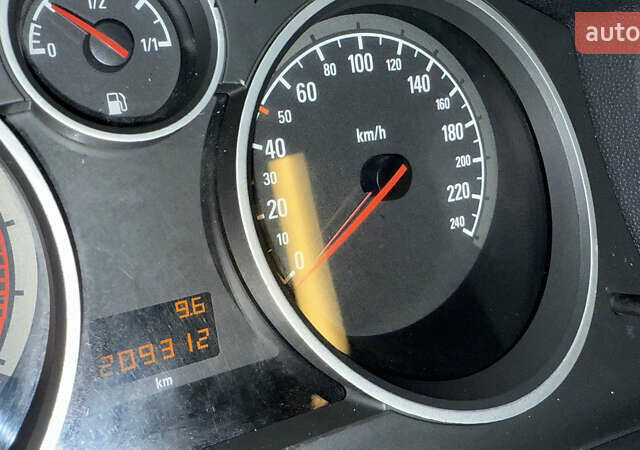 Черный Опель Зафира, объемом двигателя 1.7 л и пробегом 209 тыс. км за 8500 $, фото 17 на Automoto.ua