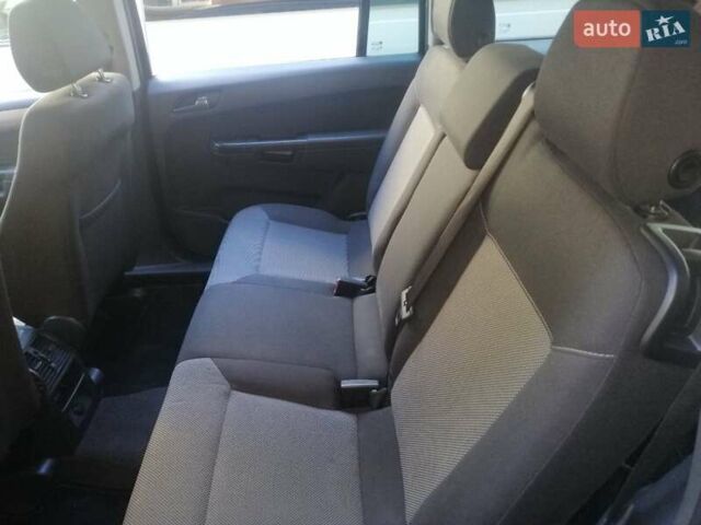 Черный Опель Зафира, объемом двигателя 1.8 л и пробегом 218 тыс. км за 6900 $, фото 6 на Automoto.ua