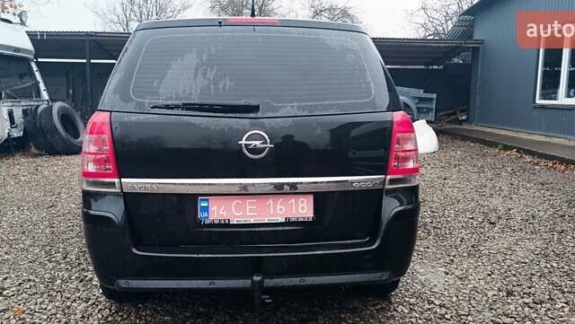 Черный Опель Зафира, объемом двигателя 1.7 л и пробегом 266 тыс. км за 8000 $, фото 5 на Automoto.ua