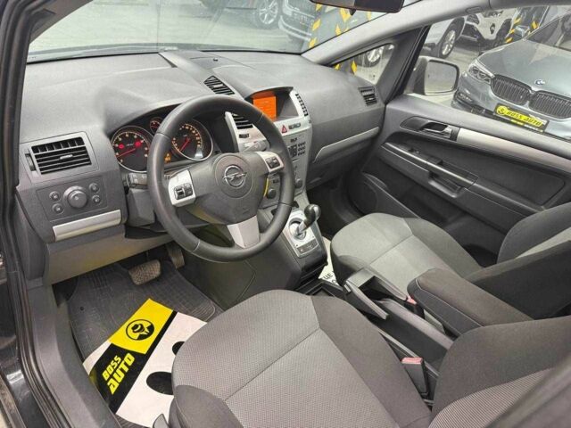 Черный Опель Зафира, объемом двигателя 1.8 л и пробегом 204 тыс. км за 8500 $, фото 7 на Automoto.ua