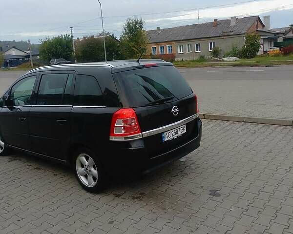 Опель Зафира 2013 в Нововолынск на Automoto.ua Черный Опель Зафира, объемом двигателя 1.7 л и пробегом 216 тыс. км за 9300 $, фото 16 на Automoto.ua
