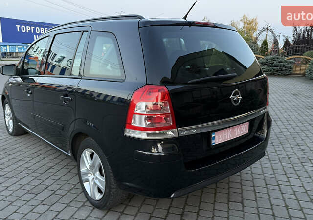 Черный Опель Зафира, объемом двигателя 1.7 л и пробегом 209 тыс. км за 8500 $, фото 4 на Automoto.ua