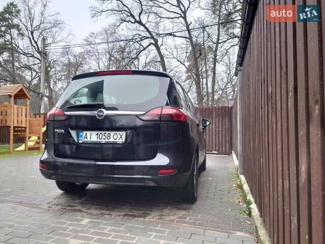 Черный Опель Зафира, объемом двигателя 1.8 л и пробегом 155 тыс. км за 10500 $, фото 4 на Automoto.ua
