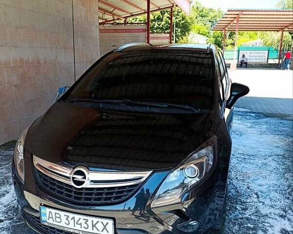 Черный Опель Зафира, объемом двигателя 2 л и пробегом 255 тыс. км за 11999 $, фото 2 на Automoto.ua