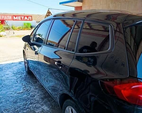 Черный Опель Зафира, объемом двигателя 2 л и пробегом 255 тыс. км за 11999 $, фото 4 на Automoto.ua