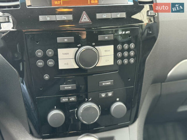 Опель Зафира 2014 в Стрые на Automoto.ua Черный Опель Зафира, объемом двигателя 1.7 л и пробегом 232 тыс. км за 8450 $, фото 45 на Automoto.ua