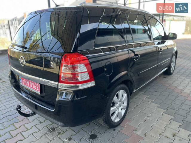 Черный Опель Зафира, объемом двигателя 1.7 л и пробегом 227 тыс. км за 8900 $, фото 7 на Automoto.ua